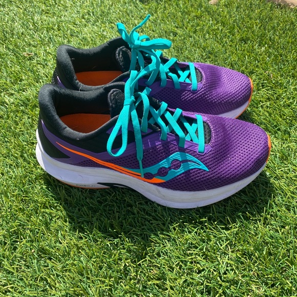 Saucony Womens Axon Road Running Shoe Purple Size 9.5 - Picture 1 of 5